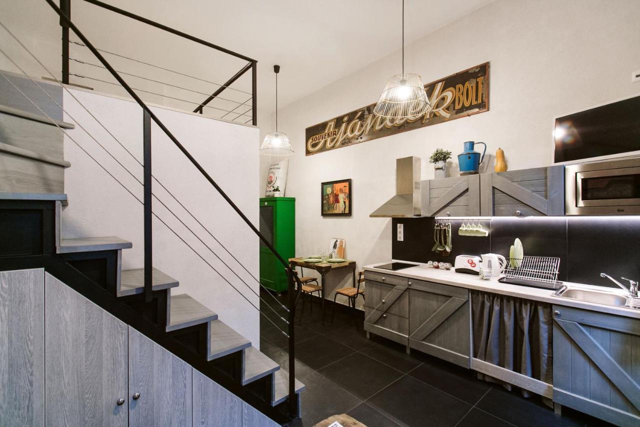 The Art Of Home Budapest Luaran gambar