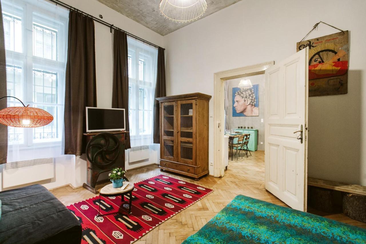 The Art Of Home Budapest Luaran gambar